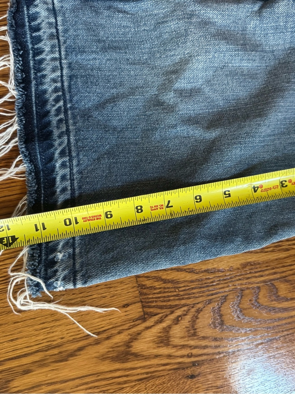 Levi’s Made & Crafted Fringe Denim Mini Skirt Raw Hem Y2K - Picture 6 of 7